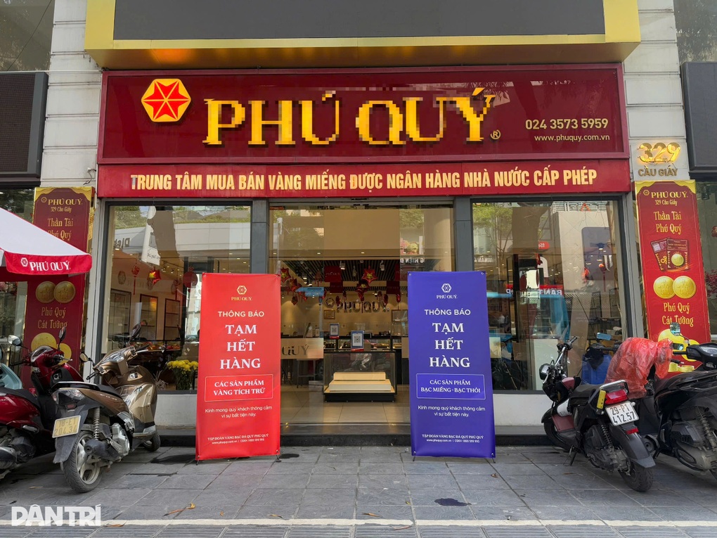 Giá vàng vượt 146 triệu đồng/lượng, vì sao khách vẫn mua?