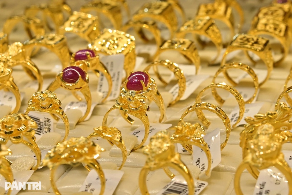 Dự báo giá vàng thế giới sau tuần biến động